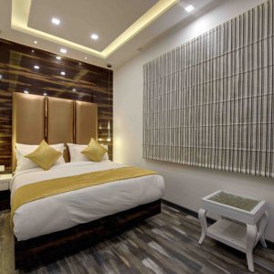Hotels near noida sector 18 metro station
