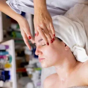 Discover the best skin clinic in thane: advanced care at dna roy
