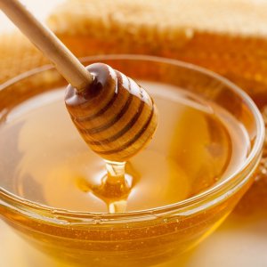 Organic honey suppliers and manufacturers india