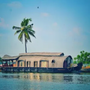 Premium houseboat booking online