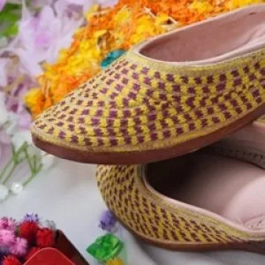 Buy traditional rajasthani leather juttis & footwear online
