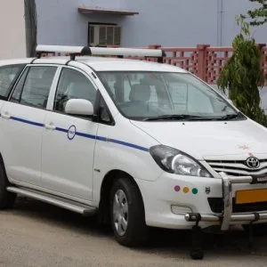 Book innova car in jaipur with raj travels today