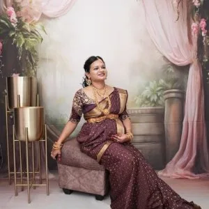 How to choose the perfect gold lace mysore silk saree