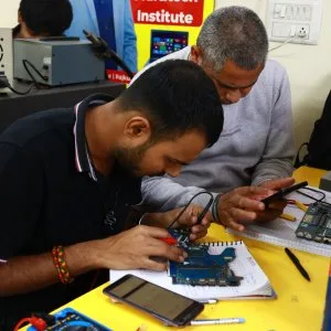 Laptop repairing institute | chip level laptop repairing course