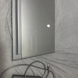 Alienware m18 r2