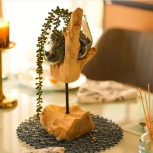 Elevate your table with timeless art