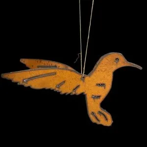 Rusty metal yard decorations that bring character to your outdoo