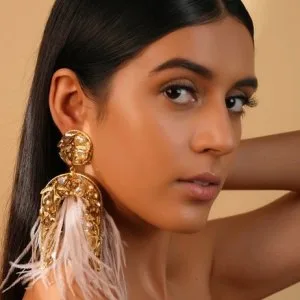 Stunning feather earrings – add a touch of boho glam