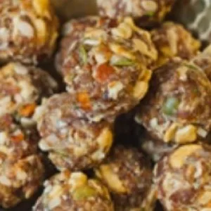 Why buy dry fruit ladoo for pregnancy online- maa mitahara
