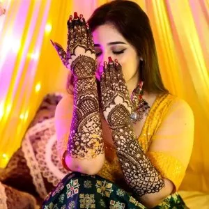 Experience the art and beauty of premium mehndi services