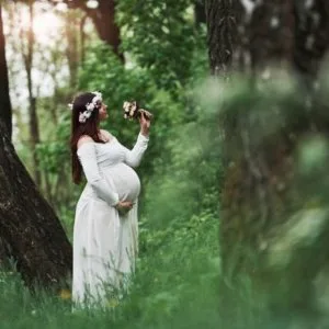 Best maternity photographers in noida