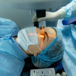 Best eye specialist doctor in dadar, mumbai