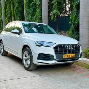 Luxury car rental in delhi