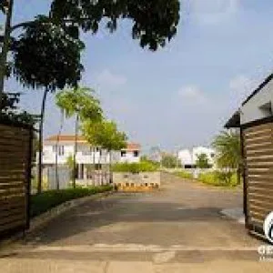 Luxury outdoor wedding venue in ecr with villas | lush garden