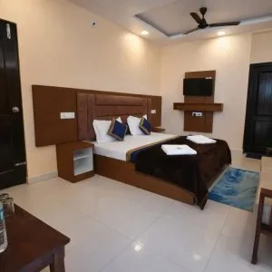 Best places near murdeshwar