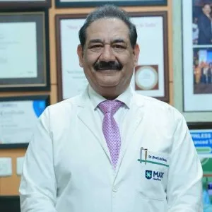 Robotic knee replacement surgery in delhi dr prof anil arora