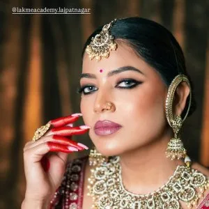 Lakmé academy leading makeup institute in lajpat nagar