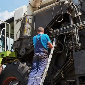 Robstowns local tractor maintenance specialists