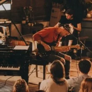 Find the best venues for nights outs at find live music