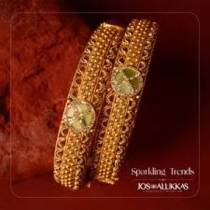 Gold bangle