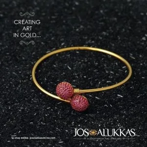Gold bracelet