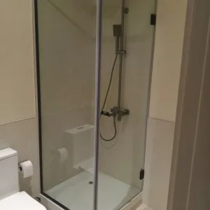 Shower enclosure