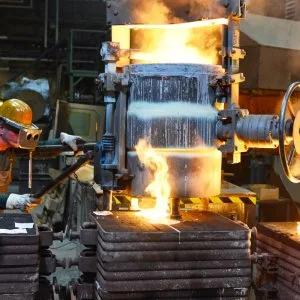 Dust extraction system for fettling
