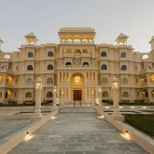 Best hotel in kumbhalgarh for families heritage rooms with hil