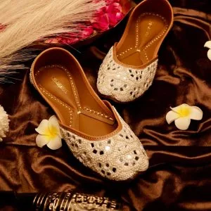 Beautiful juttis for women for occasions like weddings festiva