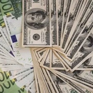 Financial service expert broker in loans and investment financin