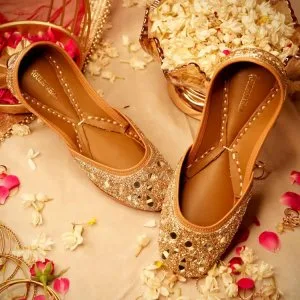 Buy bridal juttis for weddings bridal functions