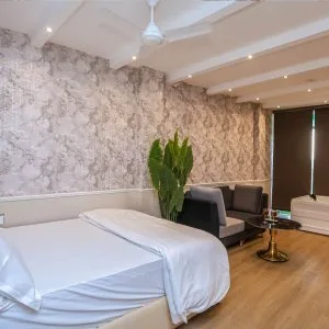 Homestay with kitchen in south delhi for convenient stay