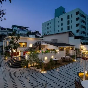 Best restaurant in udaipur for memorable family dining