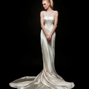 Buy vintage custom wedding gown for your dream bridal look