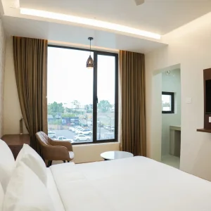 Hotel near broadway mall coimbatore manchester suites