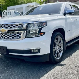 Chevrolet tahoe white full y disponible pa ti en el dealer