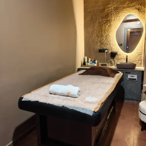 Austin spa in thane west