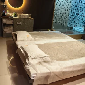 Crystal spa