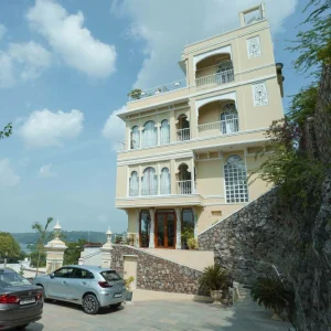 Best hotel in udaipur with lake view